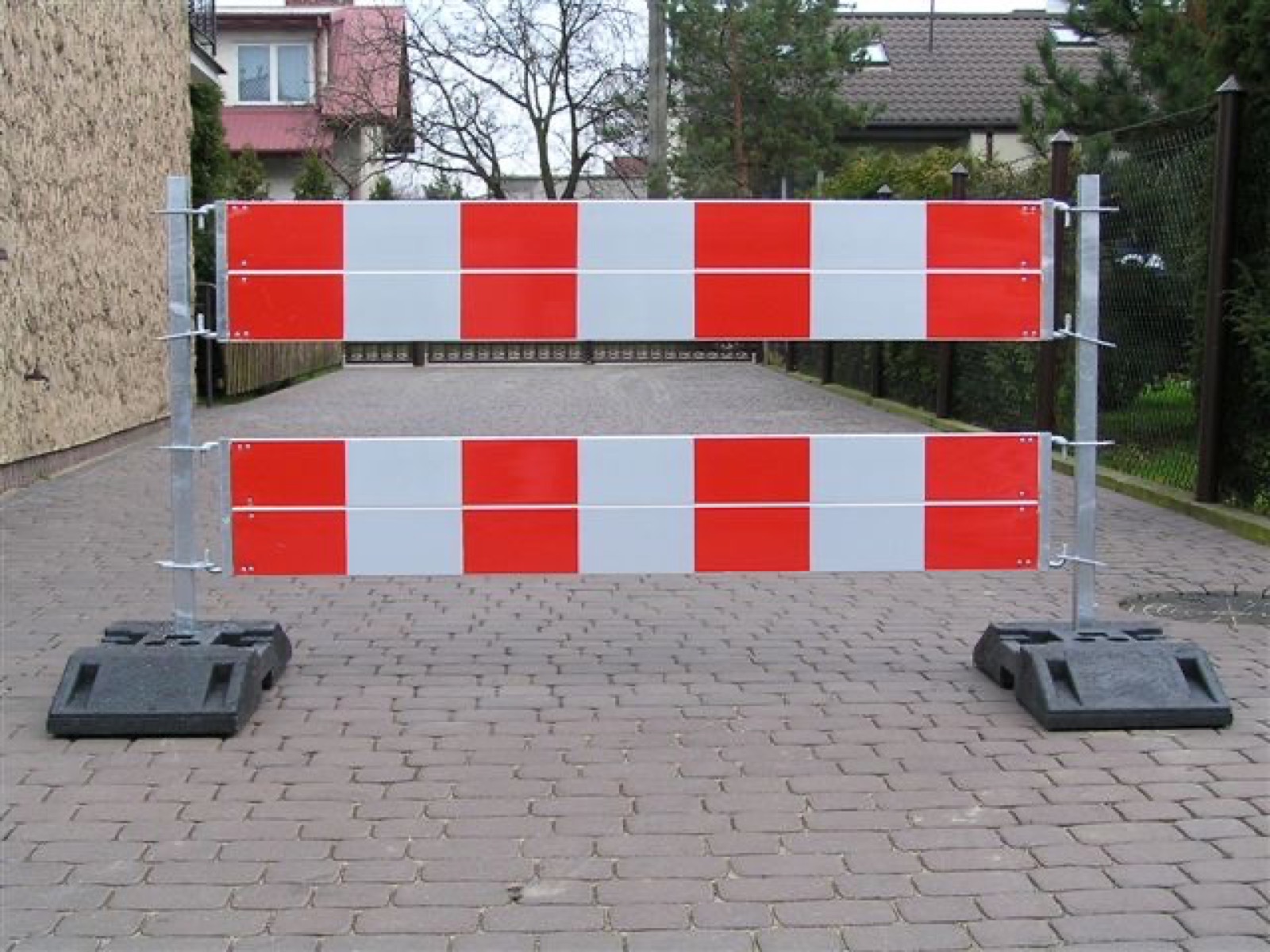 Sprzedaż zapór drogowych